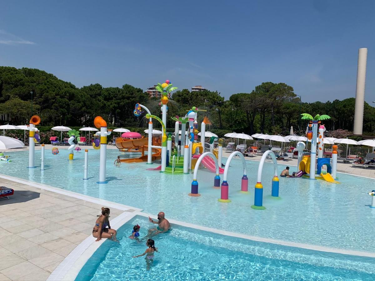 Penthouse Bellavista Apartment Lignano Sabbiadoro Luaran gambar